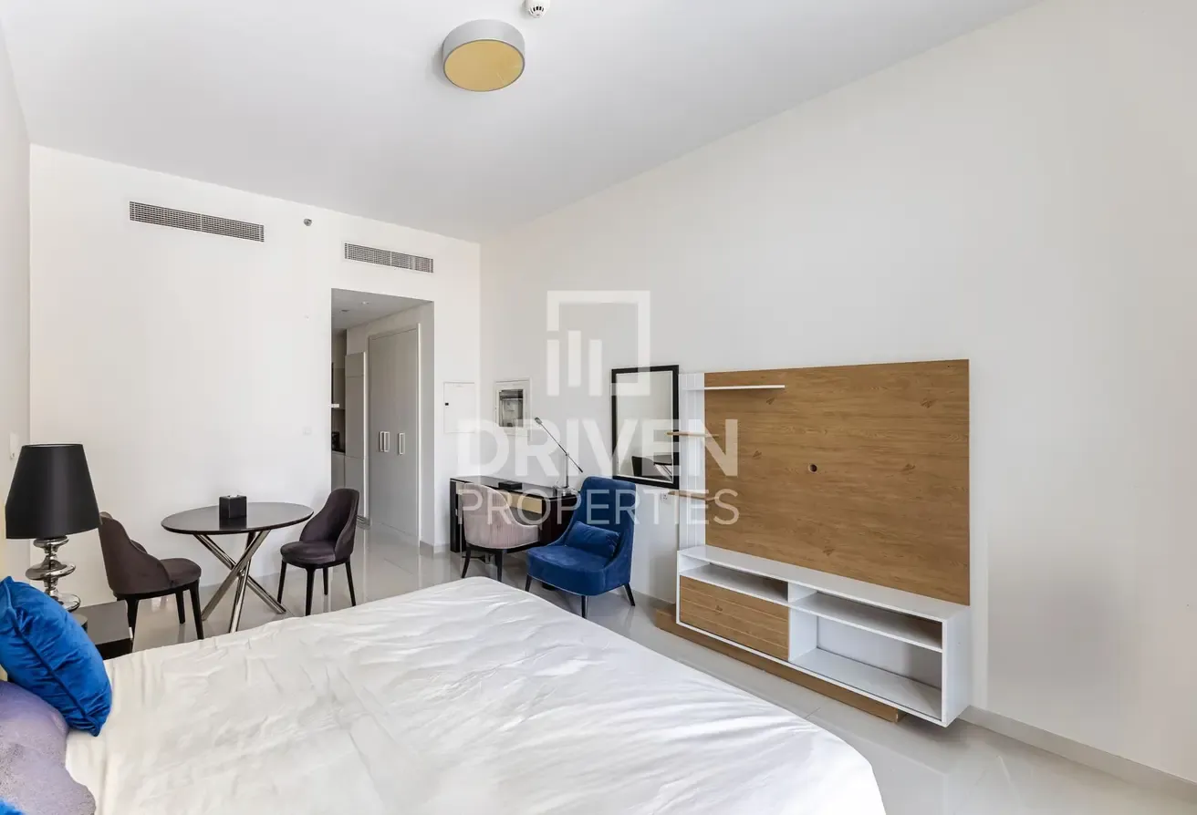 Tenanted | Spacious Studio | Fully Furnished