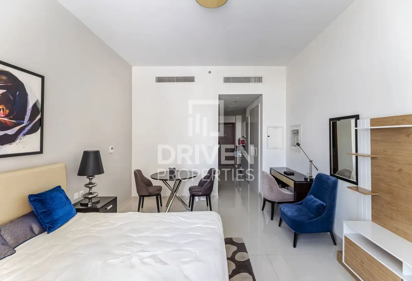 Tenanted | Spacious Studio | Fully Furnished