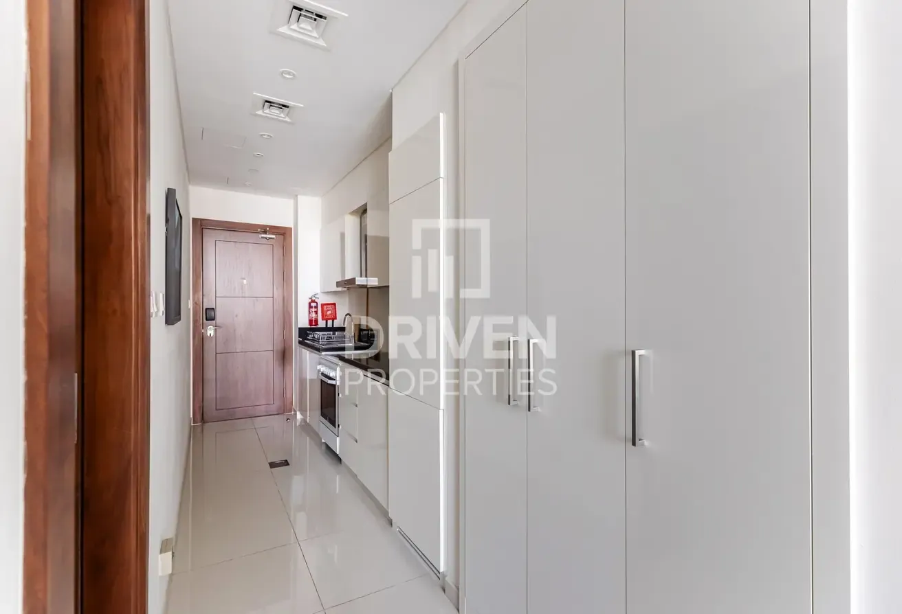 Tenanted | Spacious Studio | Fully Furnished