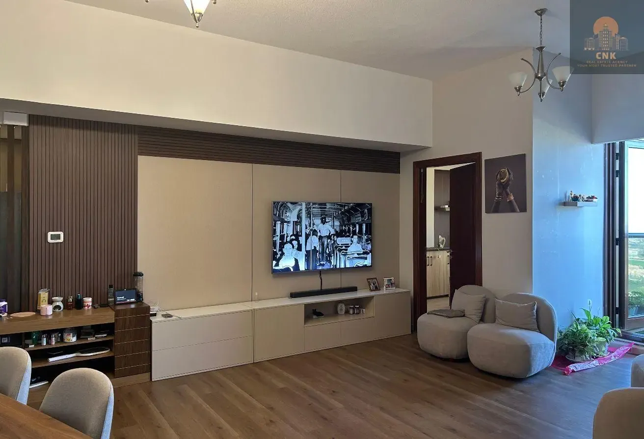 Stunning golf view | Upgraded Unit | huge Layout