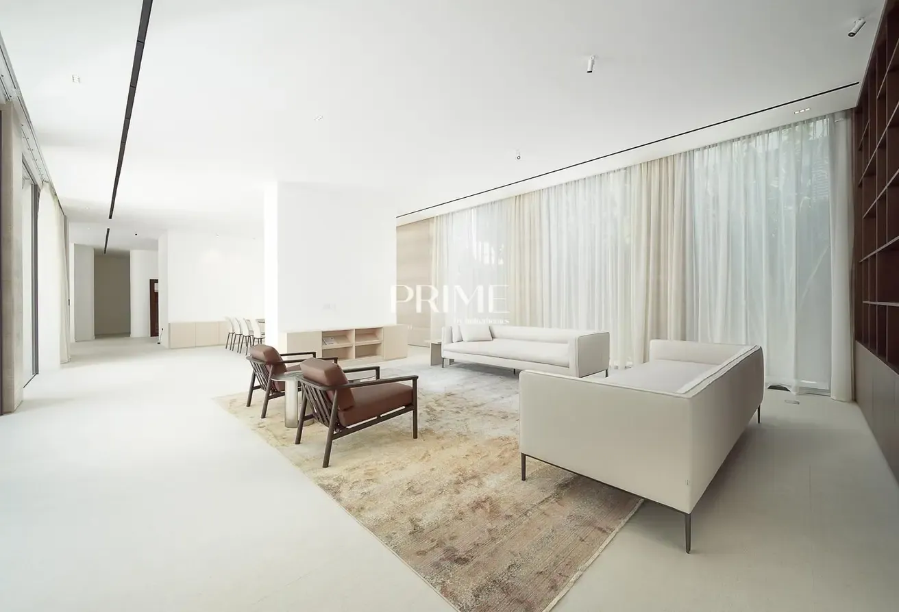 Luxury Mansion | Community expert | Beach access
