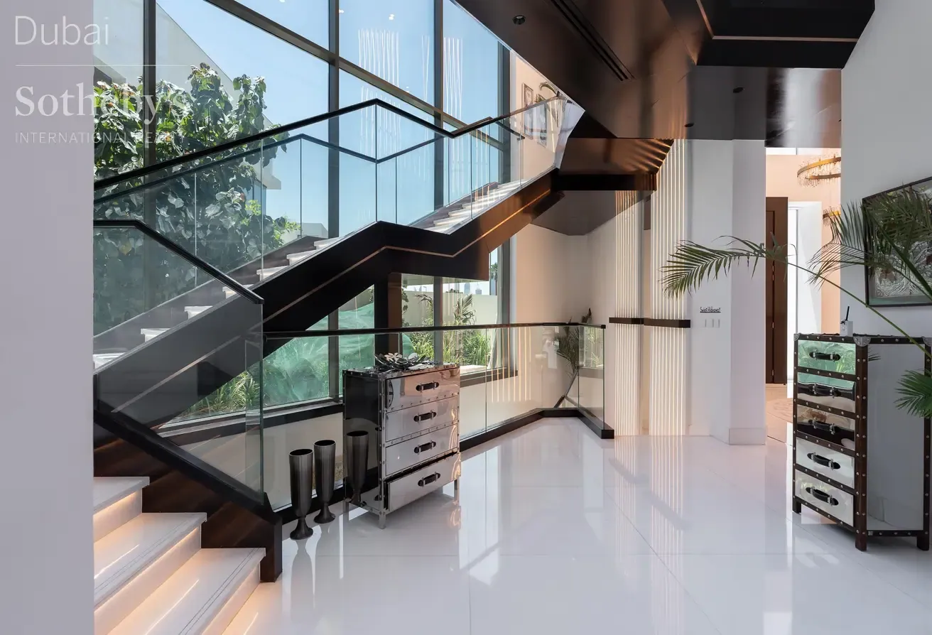 Breathtaking Custom-Built Mansion in Jumeirah
