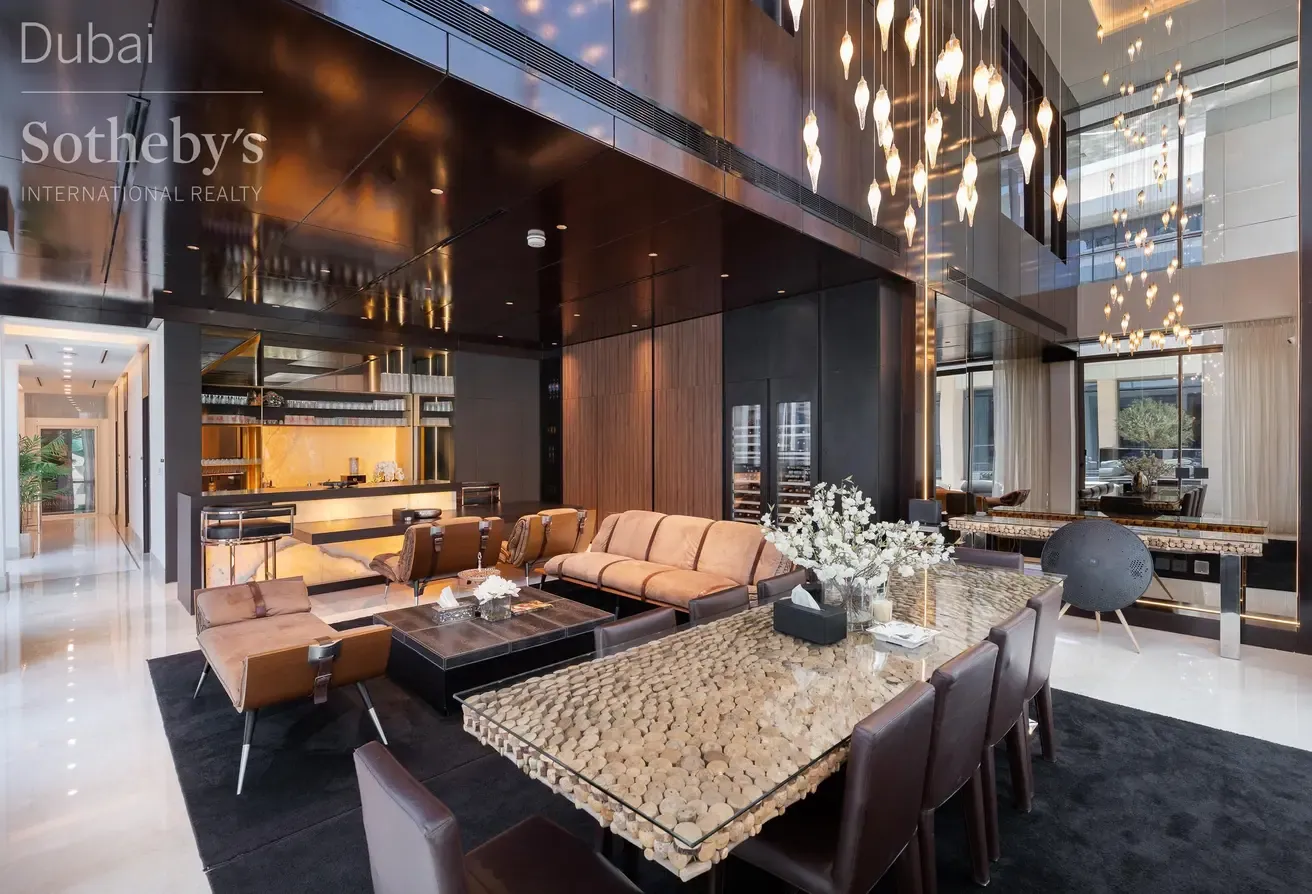Breathtaking Custom-Built Mansion in Jumeirah