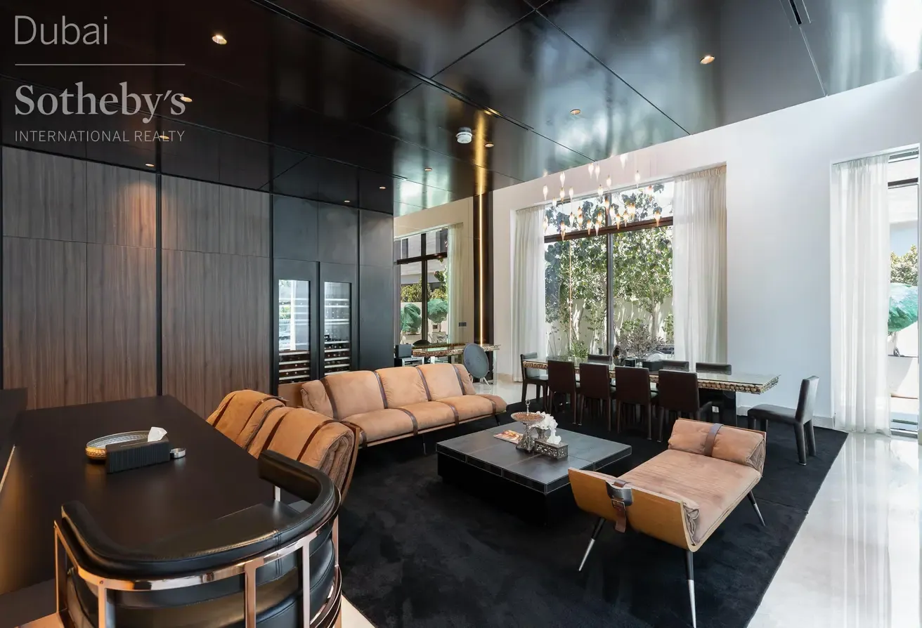 Breathtaking Custom-Built Mansion in Jumeirah