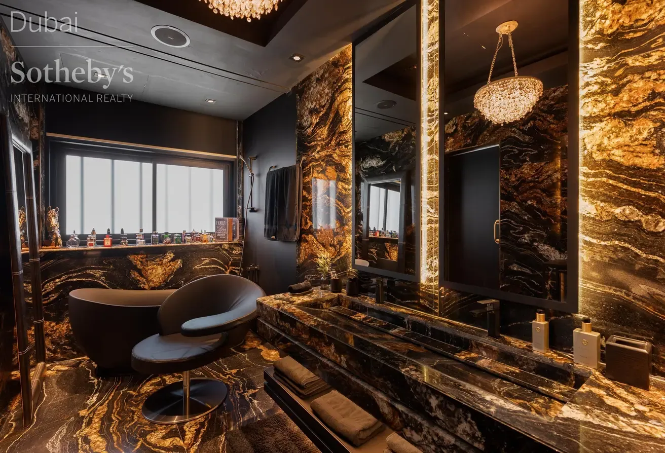 Breathtaking Custom-Built Mansion in Jumeirah