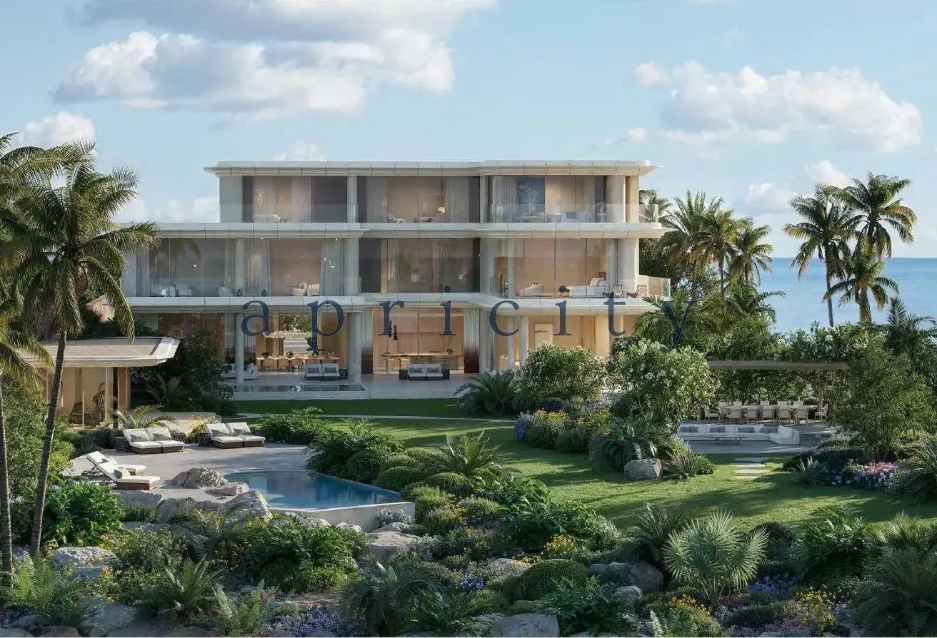7 Bedroom Seafront Mansion | Signature Villa