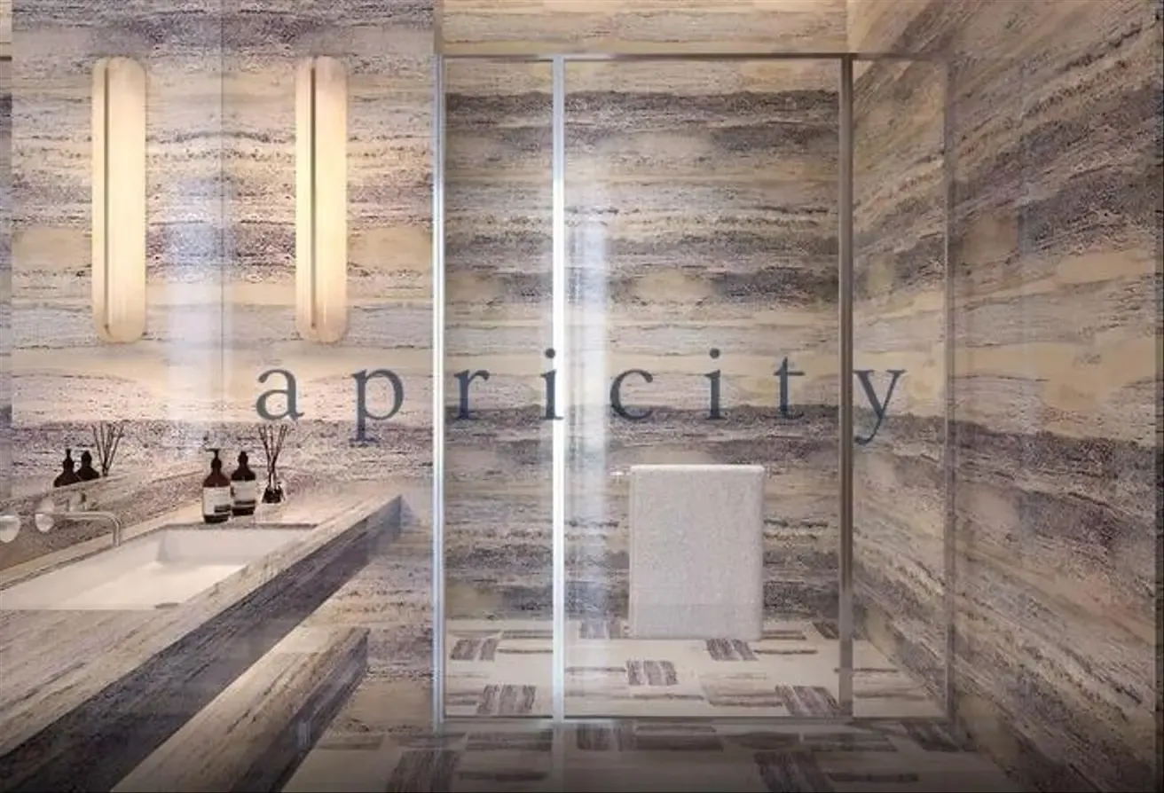 7 Bedroom Seafront Mansion | Signature Villa