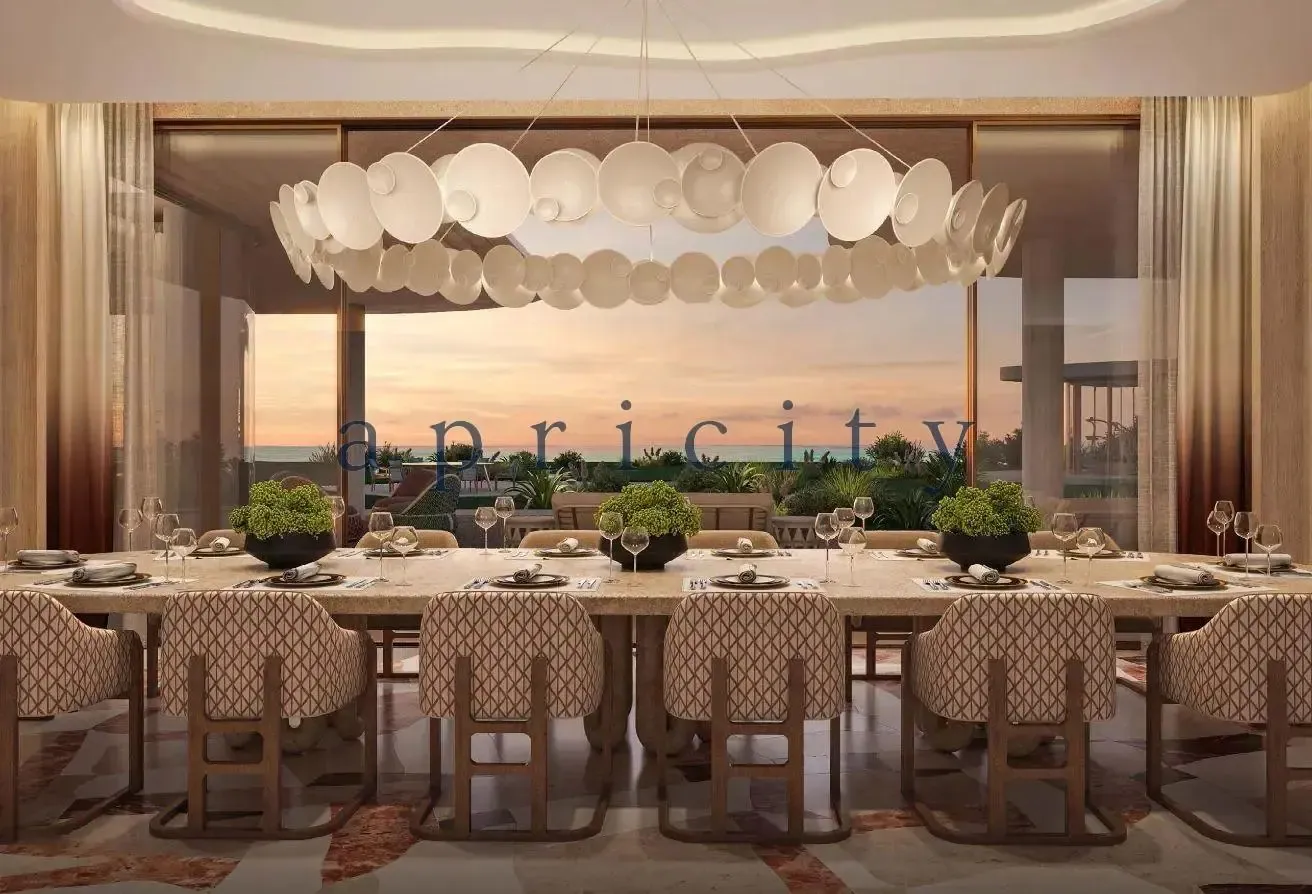 7 Bedroom Seafront Mansion | Signature Villa