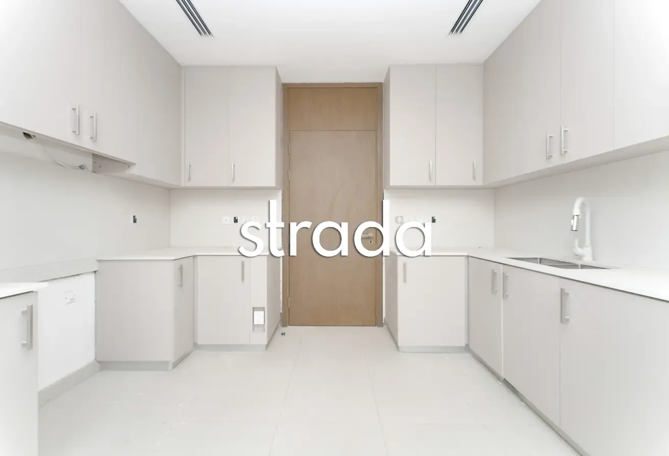 Golden Beach | Family Leaving | Best Price