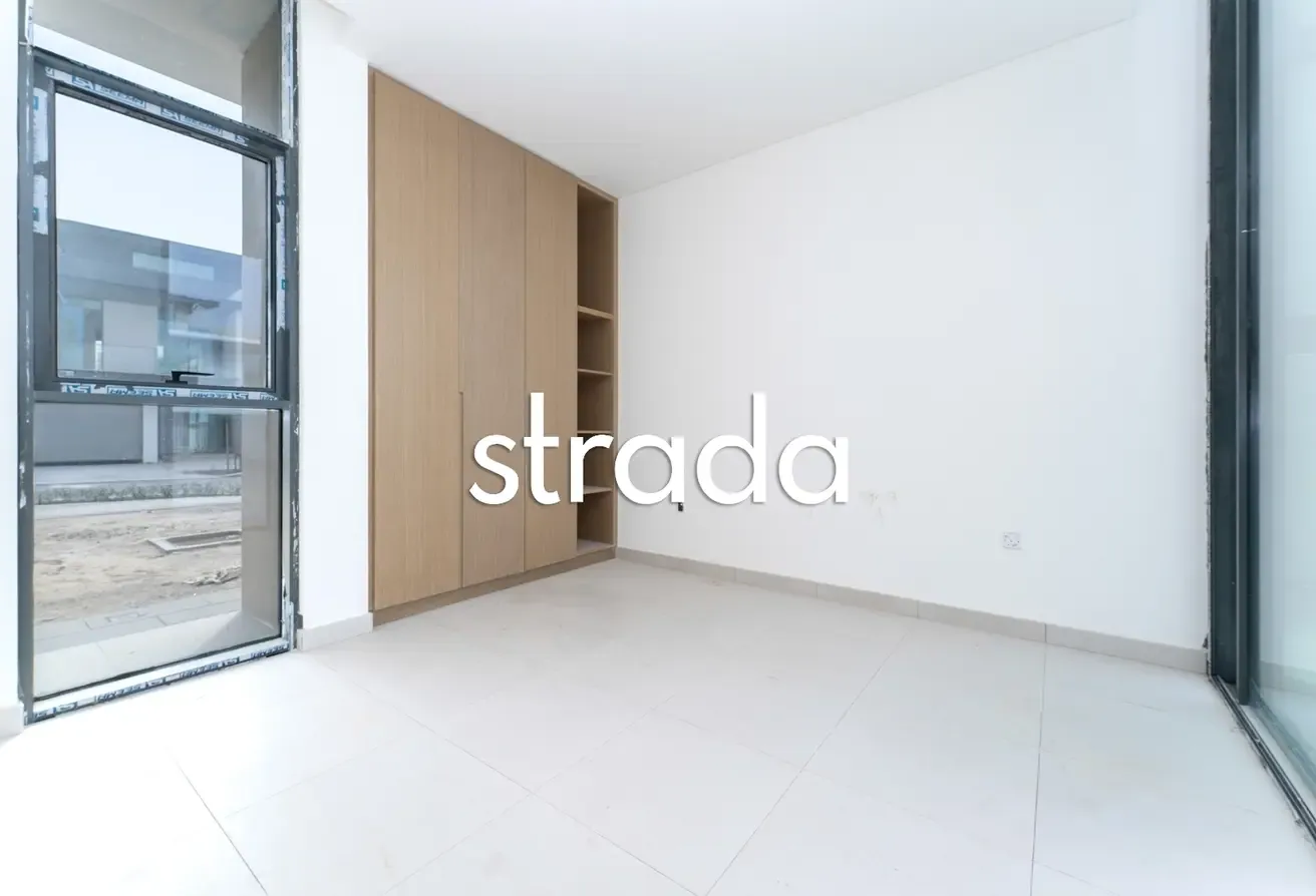 Best Location | Large Plot | Completion Near