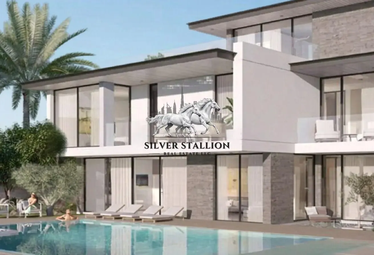 Luxury Living | 4BEDROOM Villa | Massive Plot
