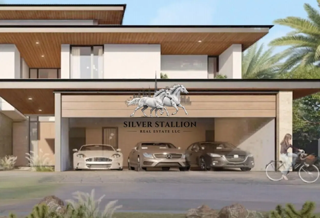 Luxury Living | 4BEDROOM Villa | Massive Plot