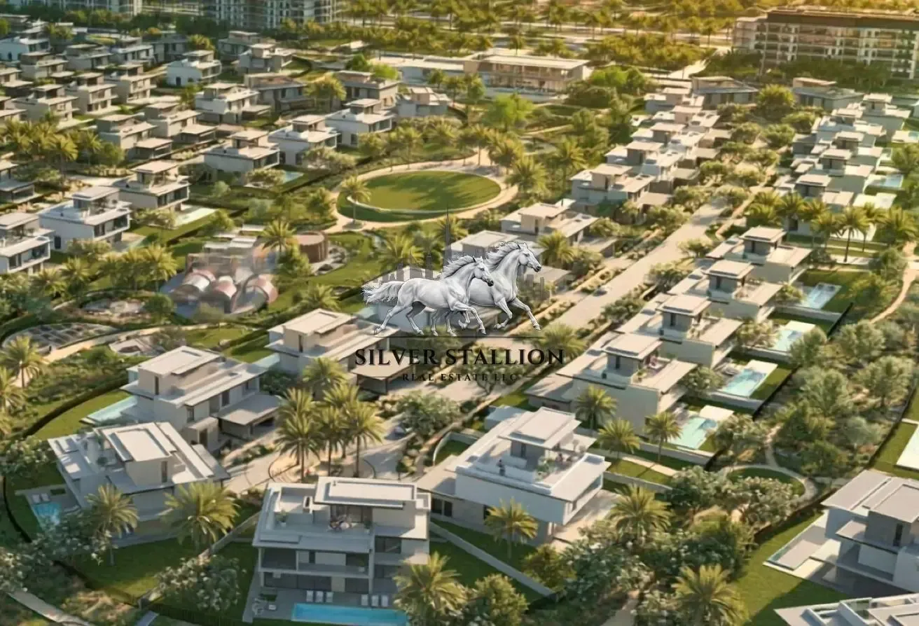 Luxury Living | 4BEDROOM Villa | Massive Plot