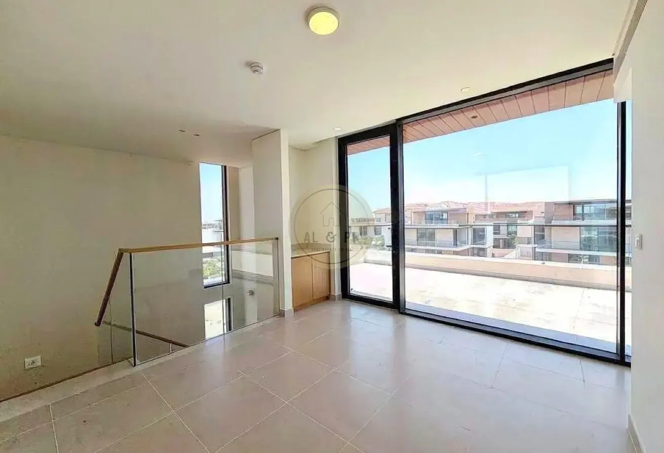 Standalone Villa l Large Plot l Handing over