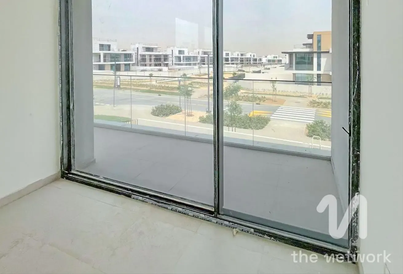Huge Plot | North East Facing | Brand New