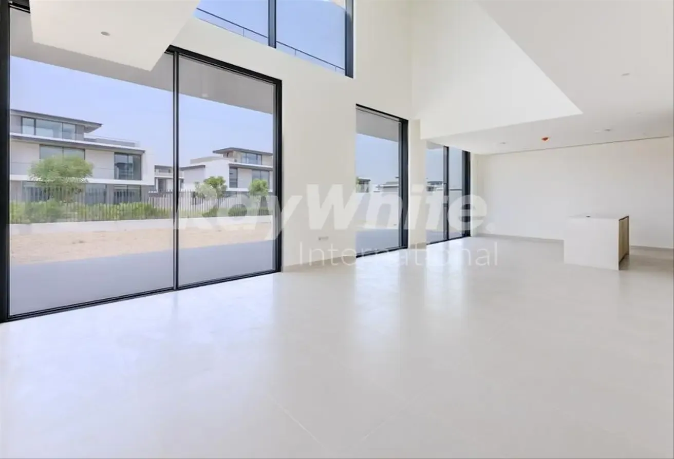 Best Price| Single Row | Ready to Move In