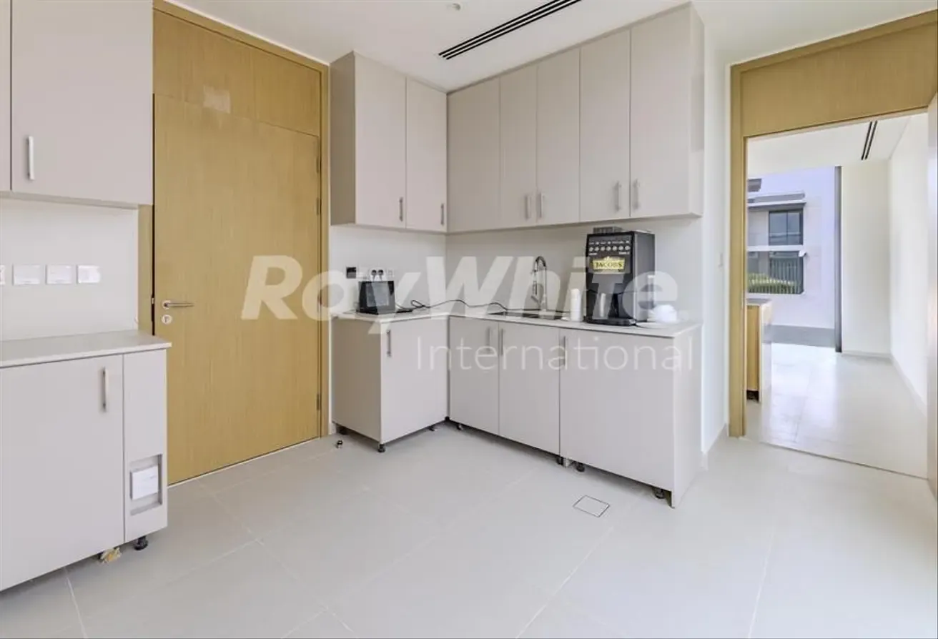 Best Price| Single Row | Ready to Move In