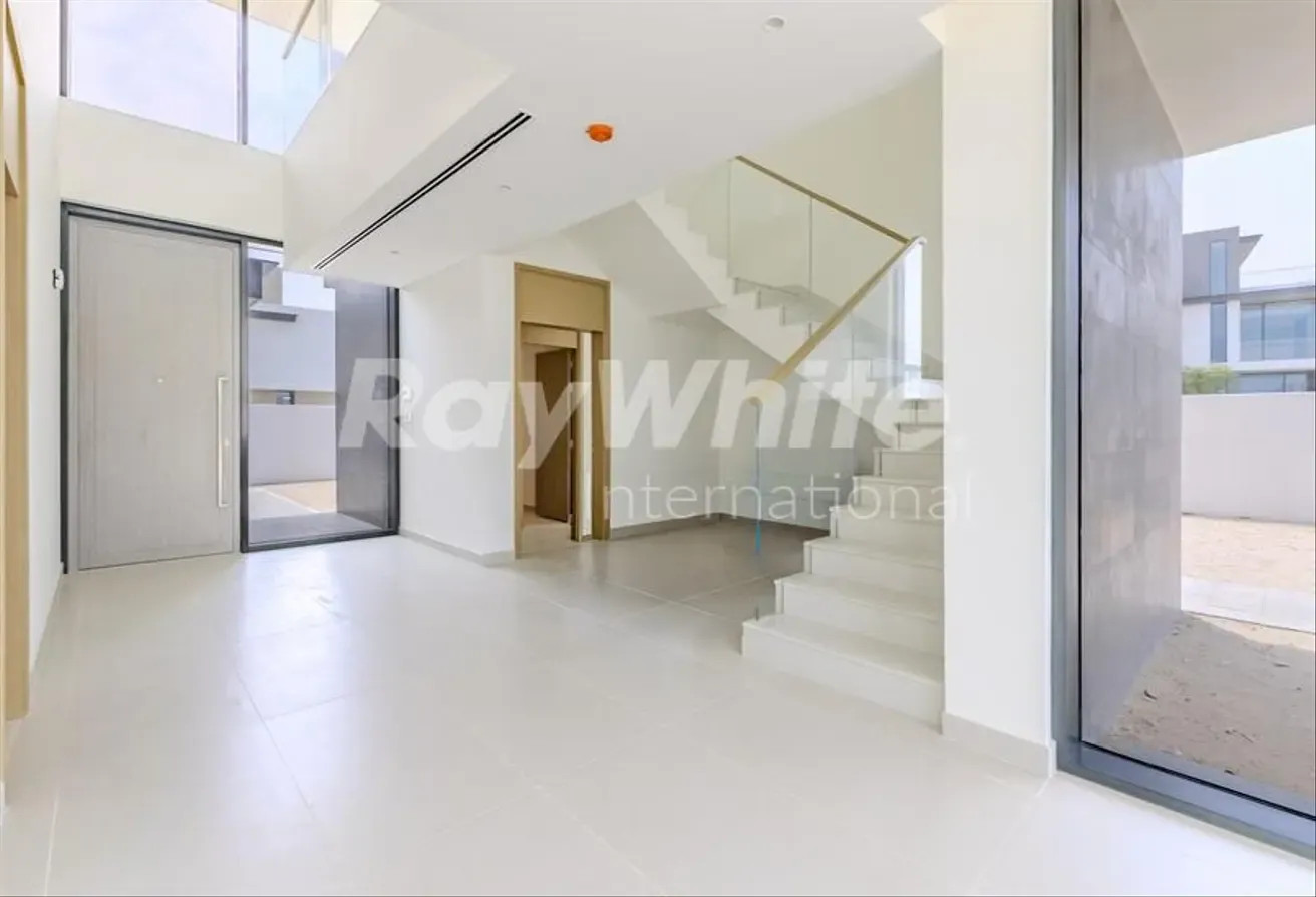 Best Price| Single Row | Ready to Move In