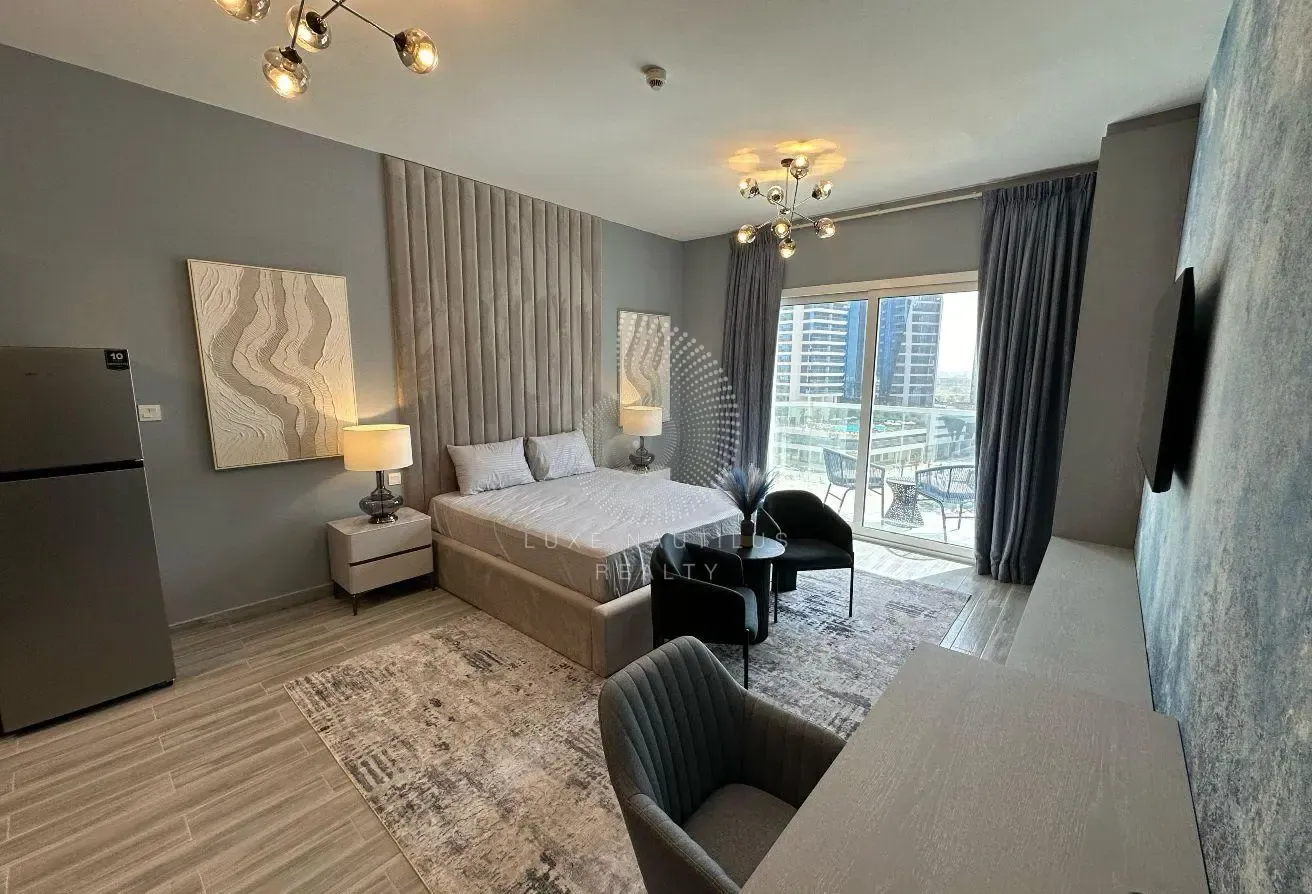 FULLY FURNISHED | PARTIAL CANAL VIEW | TENANTED