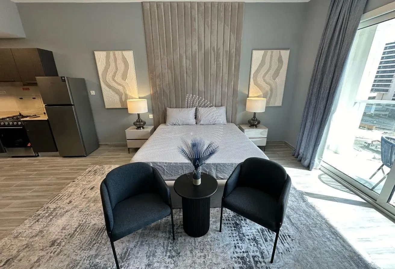 FULLY FURNISHED | PARTIAL CANAL VIEW | TENANTED