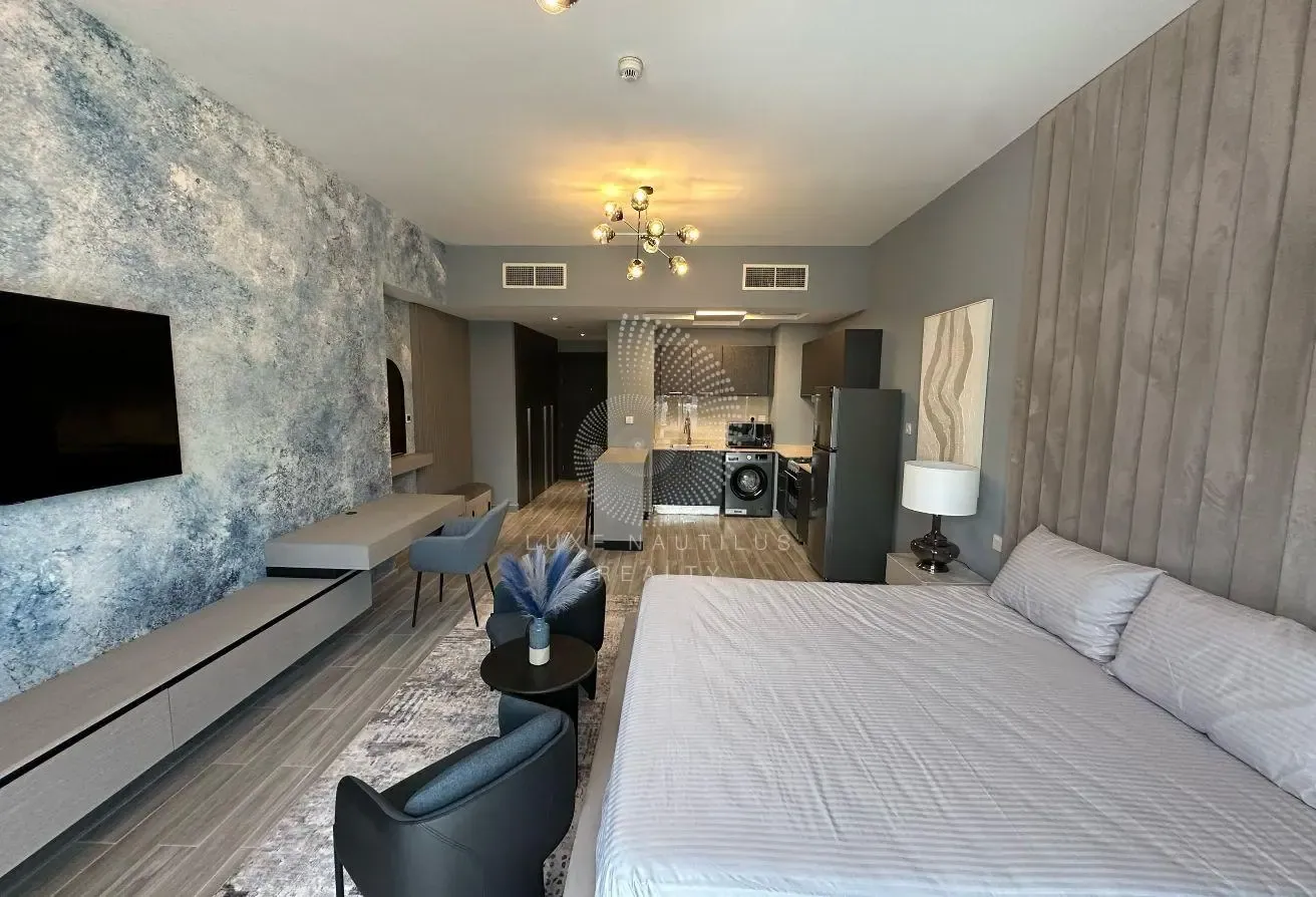 FULLY FURNISHED | PARTIAL CANAL VIEW | TENANTED