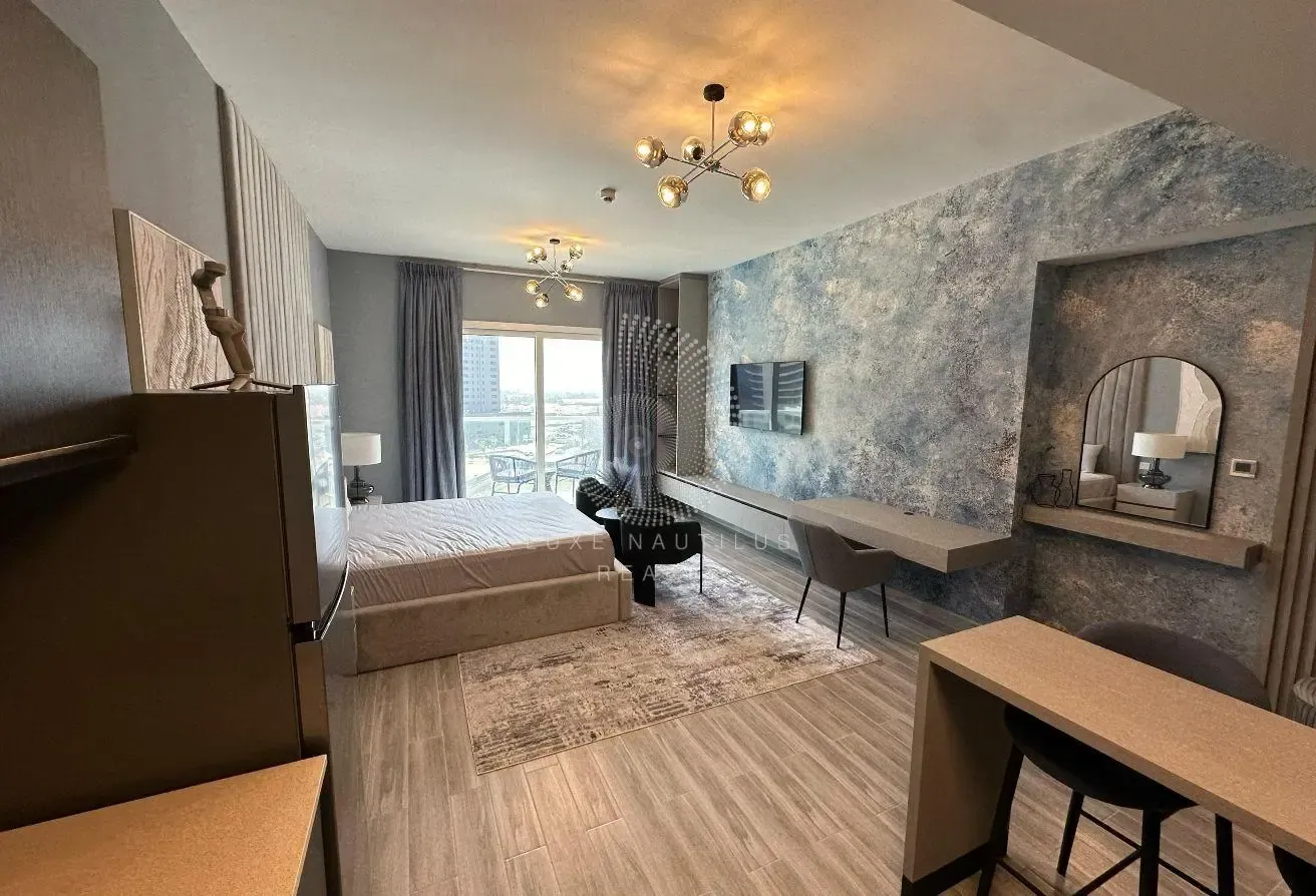FULLY FURNISHED | PARTIAL CANAL VIEW | TENANTED