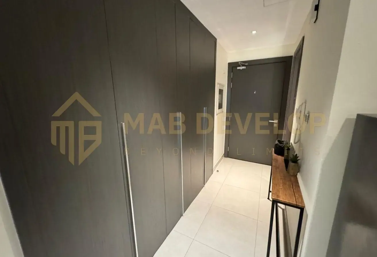 Motivated Seller | Tenanted | High Floor