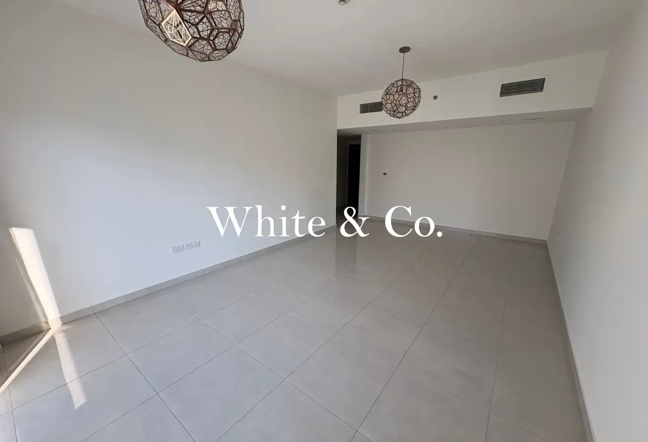 High floor | Vacant | Prime location