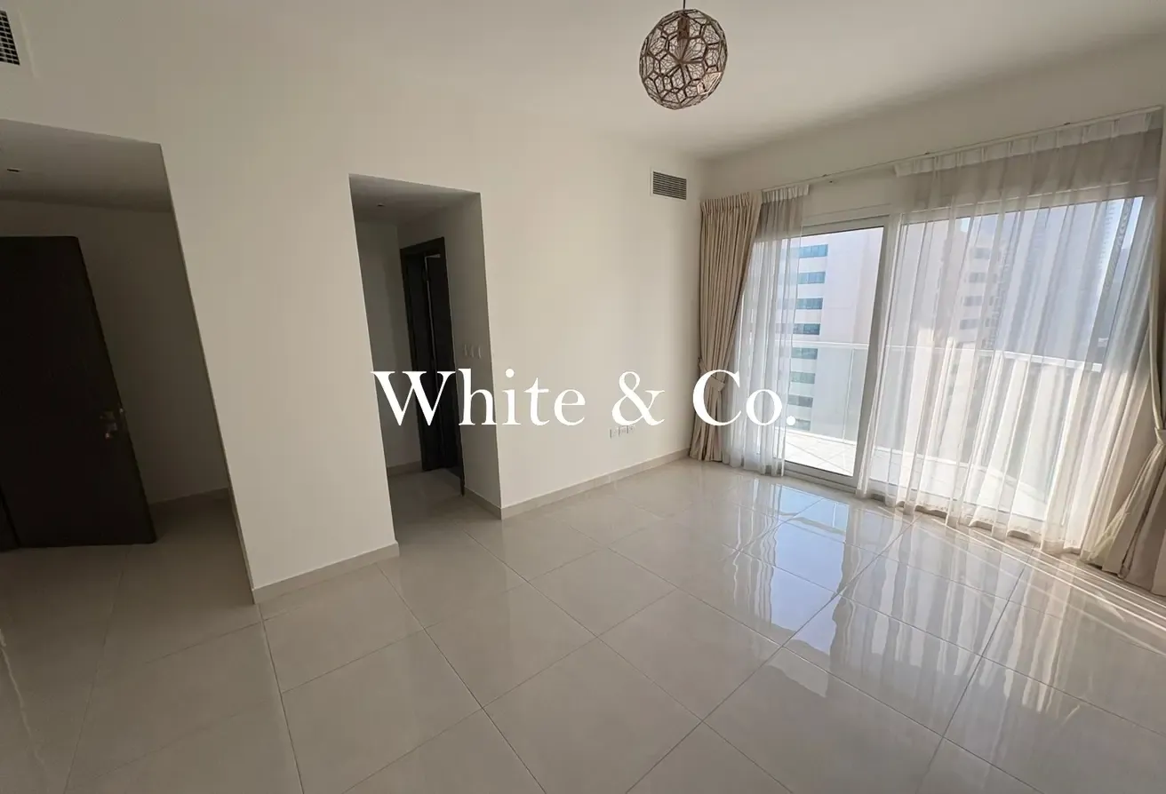 High floor | Vacant | Prime location