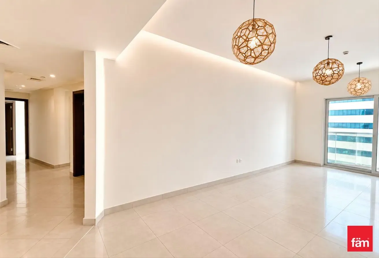 DISTRESS DEAL | AMAZING VIEW | CANAL FRONT