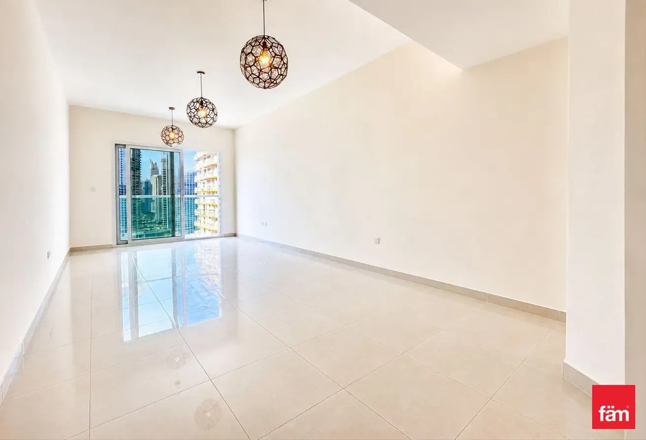 DISTRESS DEAL | AMAZING VIEW | CANAL FRONT