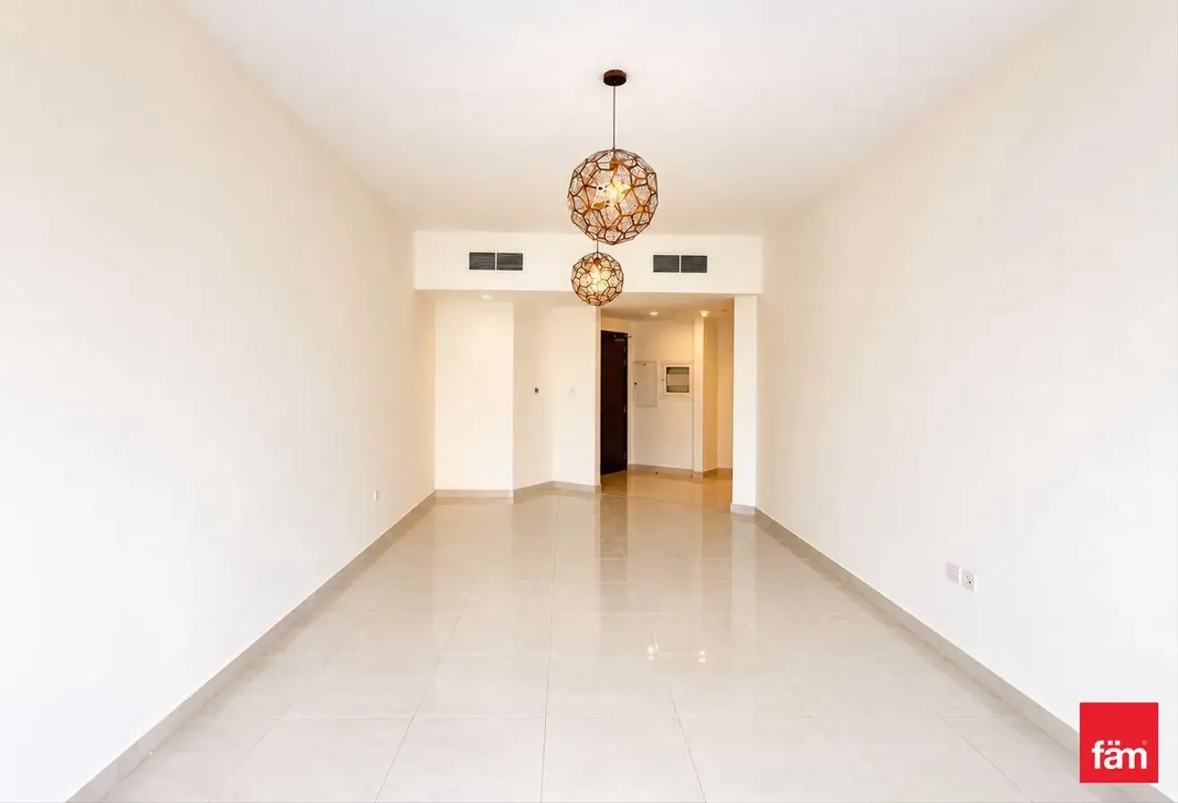 DISTRESS DEAL | AMAZING VIEW | CANAL FRONT