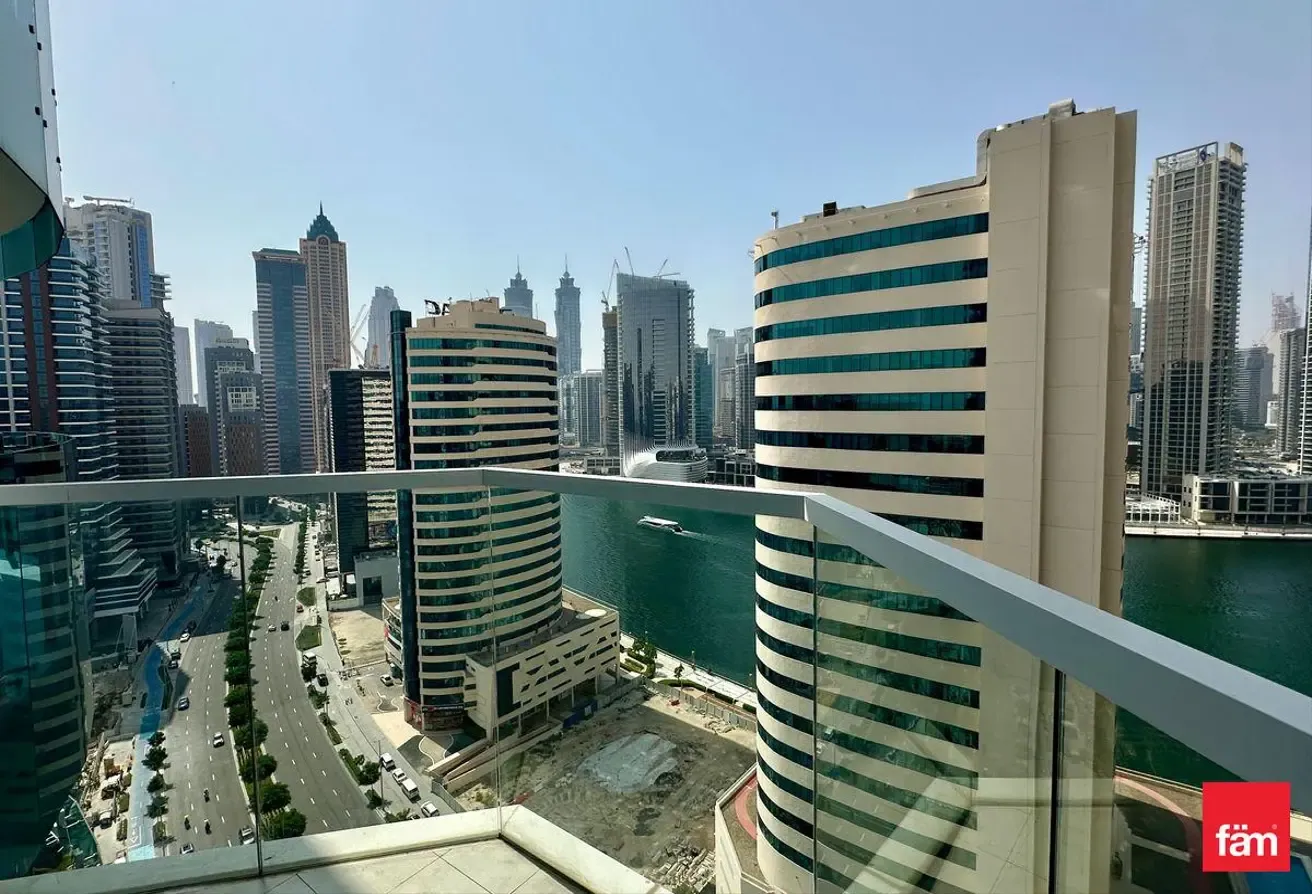 DISTRESS DEAL | AMAZING VIEW | CANAL FRONT