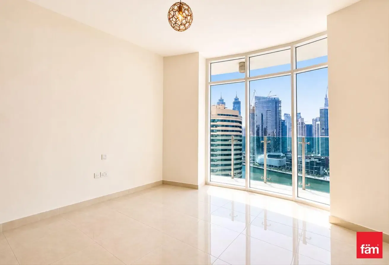 DISTRESS DEAL | AMAZING VIEW | CANAL FRONT