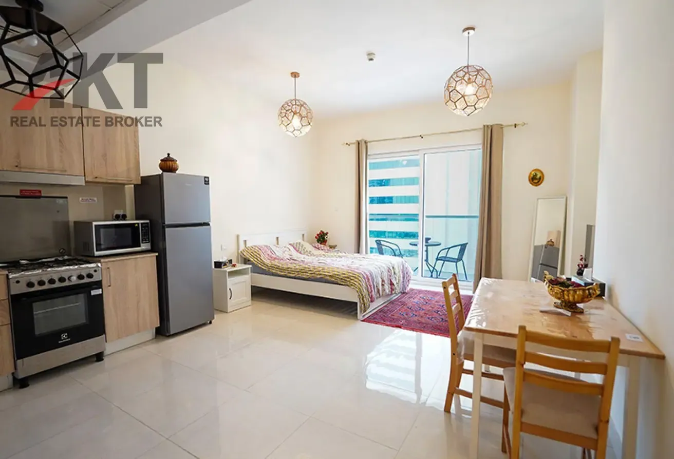 FULLY FURNISHED STUDIO/HIGH FLOOR/ CANAL VIEW