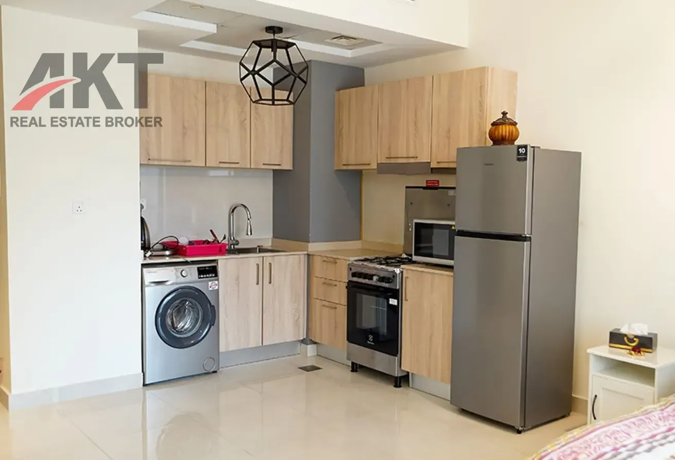 FULLY FURNISHED STUDIO/HIGH FLOOR/ CANAL VIEW
