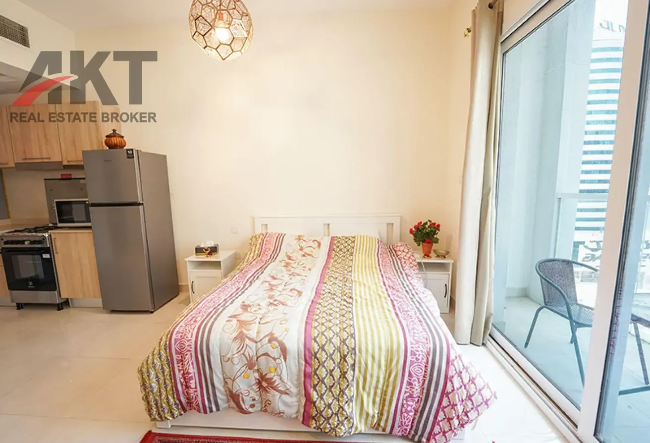 FULLY FURNISHED STUDIO/HIGH FLOOR/ CANAL VIEW