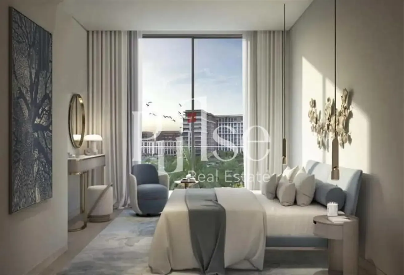 Elegant 1BR | Prime Location | Community View
