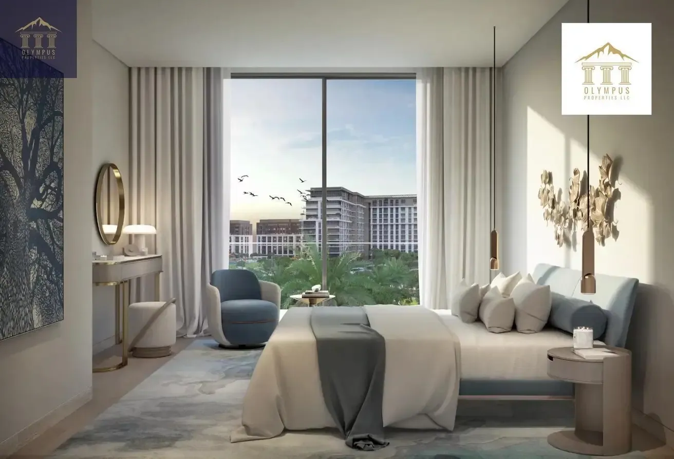 Apartment in Central Park Plaza, Middle floor