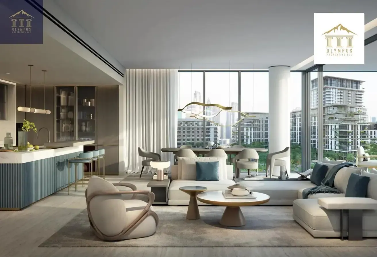 Apartment in Central Park Plaza, Middle floor