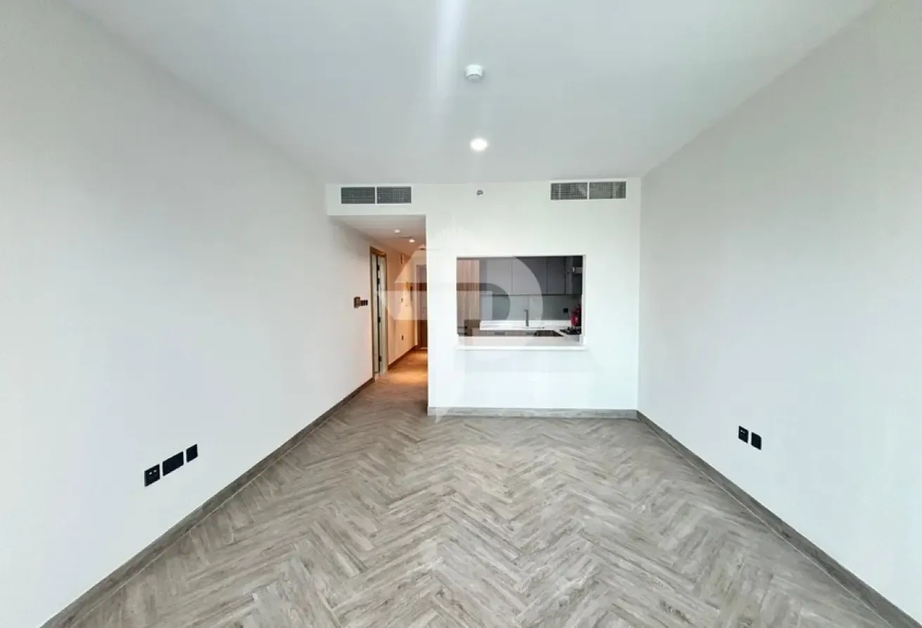 Brand New | Vacant | Close To Circle Mall