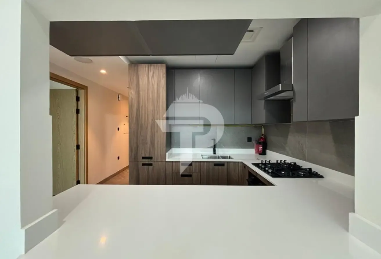 Brand New | Vacant | Close To Circle Mall