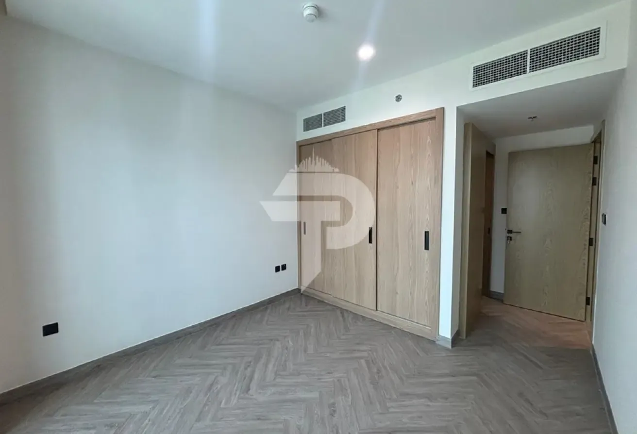 Brand New | Vacant | Close To Circle Mall
