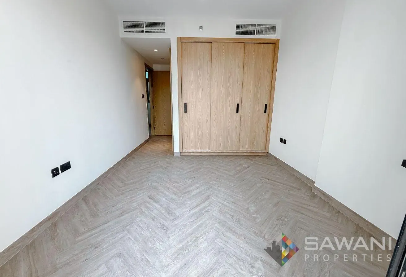 Sunny High-Floor 1BR+Maid | Dishwasher in JVC