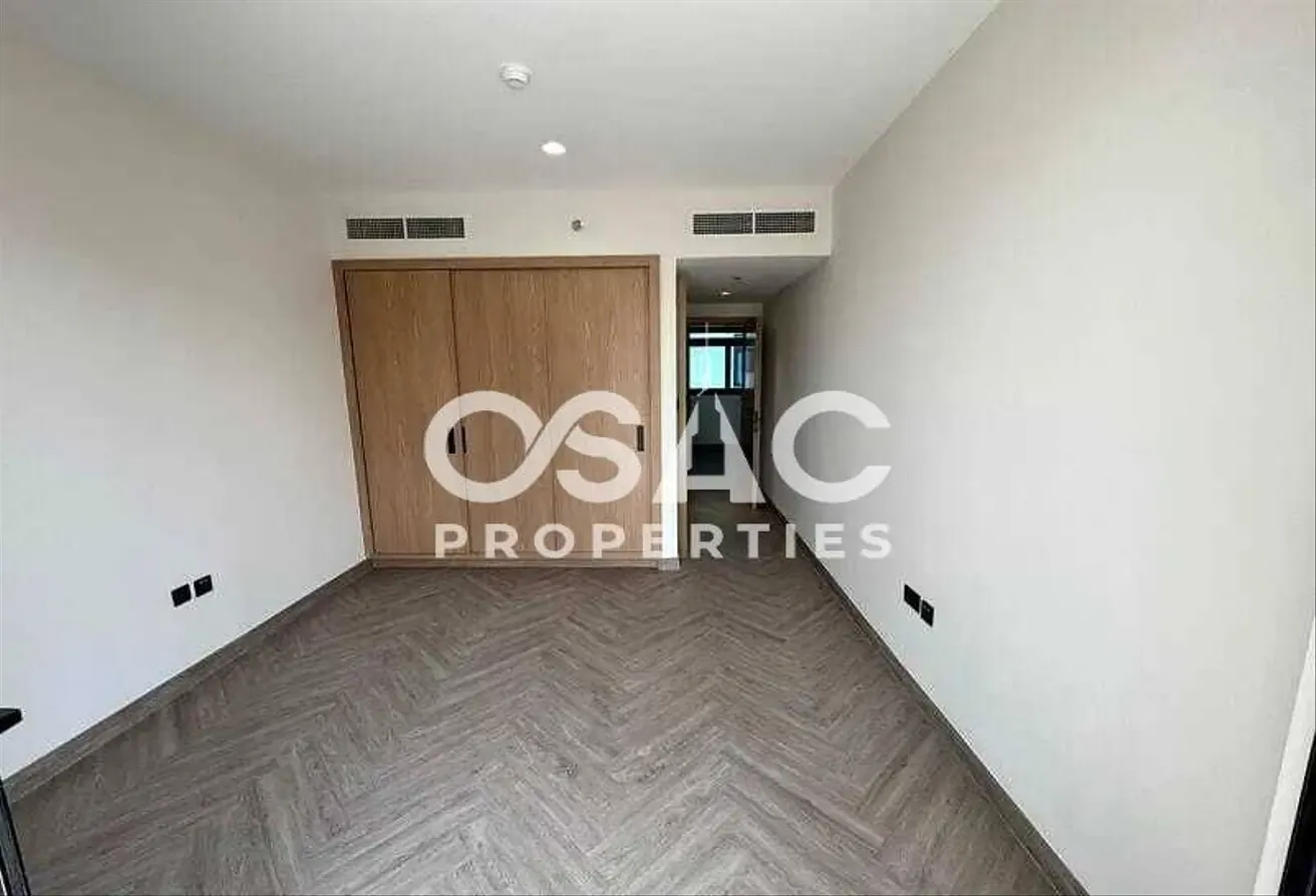 Elegant Living | Modern Apartment | Community View