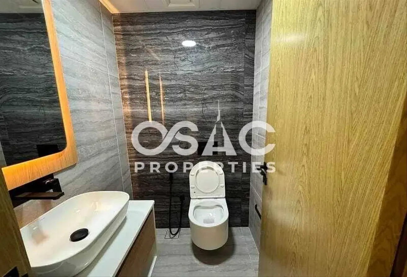 Elegant Living | Modern Apartment | Community View