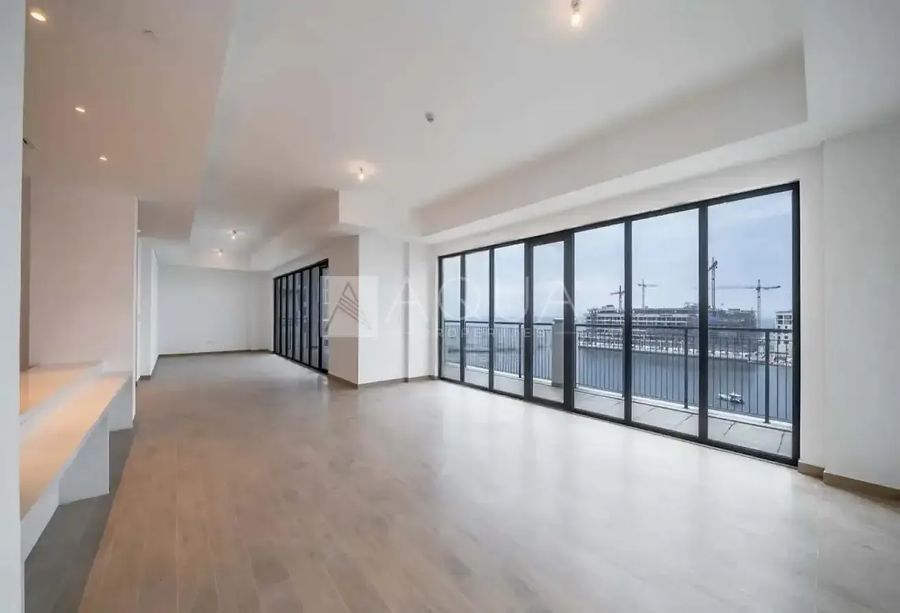 Rare 6 BR | Modern Mediterranean Design