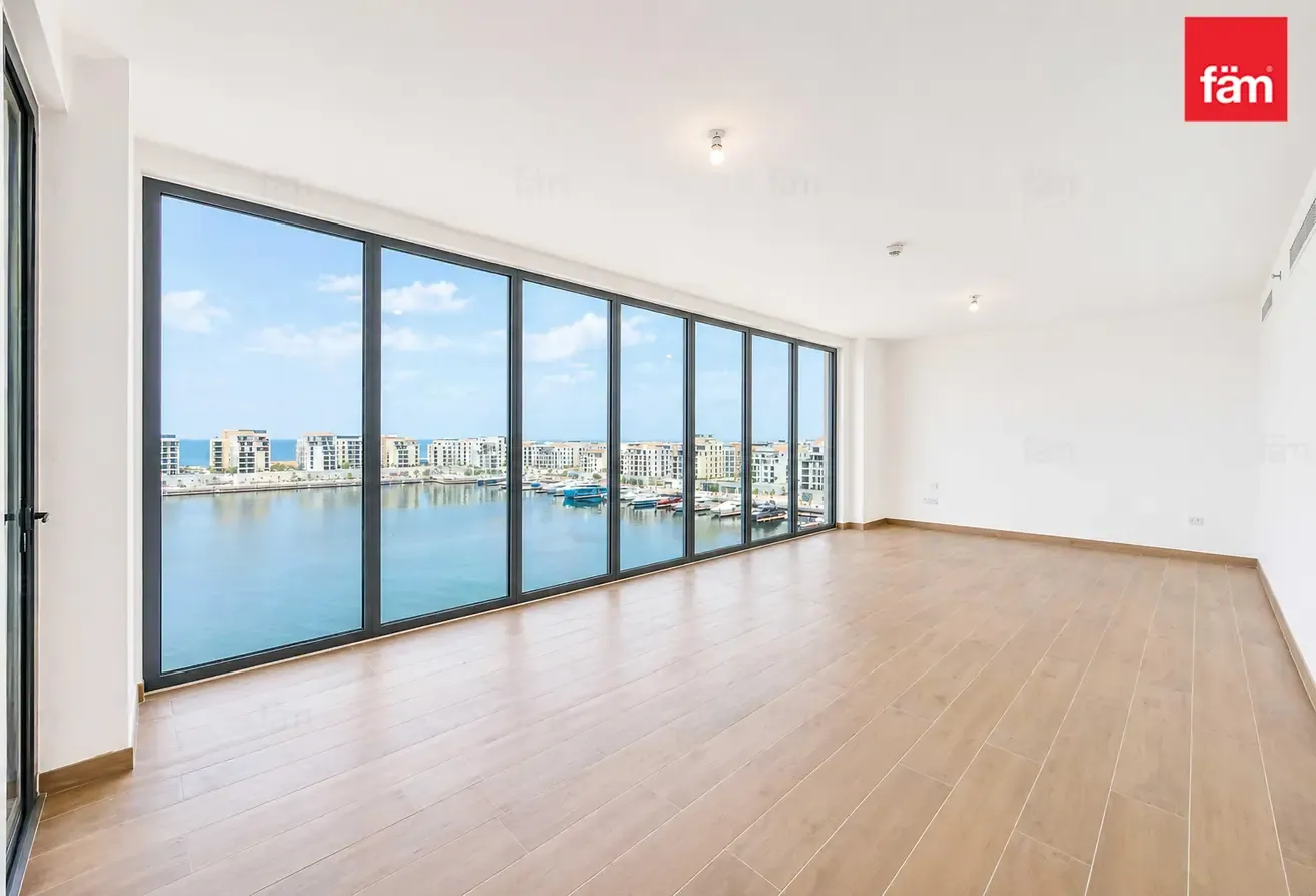 Unique Layout | Vacant | Marina View