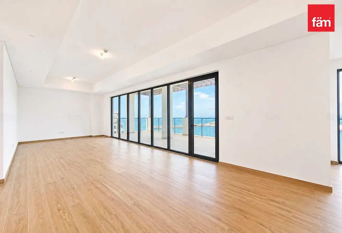 Unique Layout | Vacant | Marina View