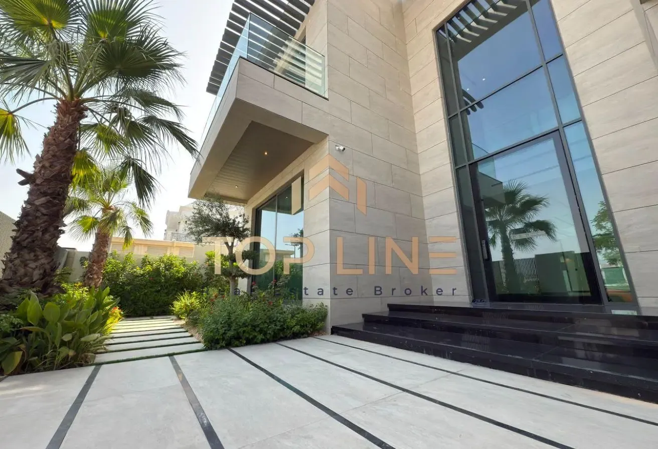 Luxury Residence | Prime Location | 5 Bed Villa